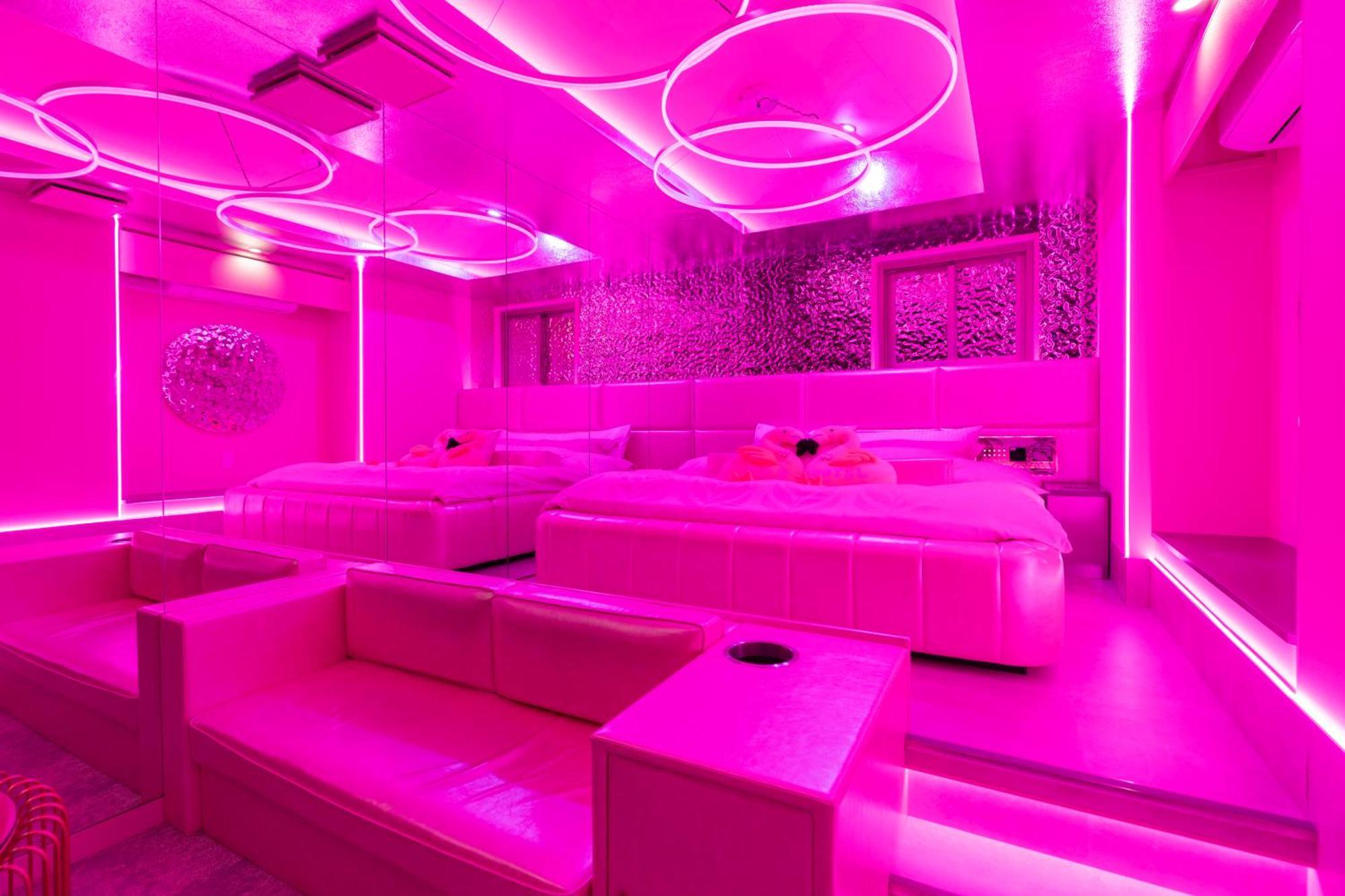 Design W Zip Club (adults Only) *