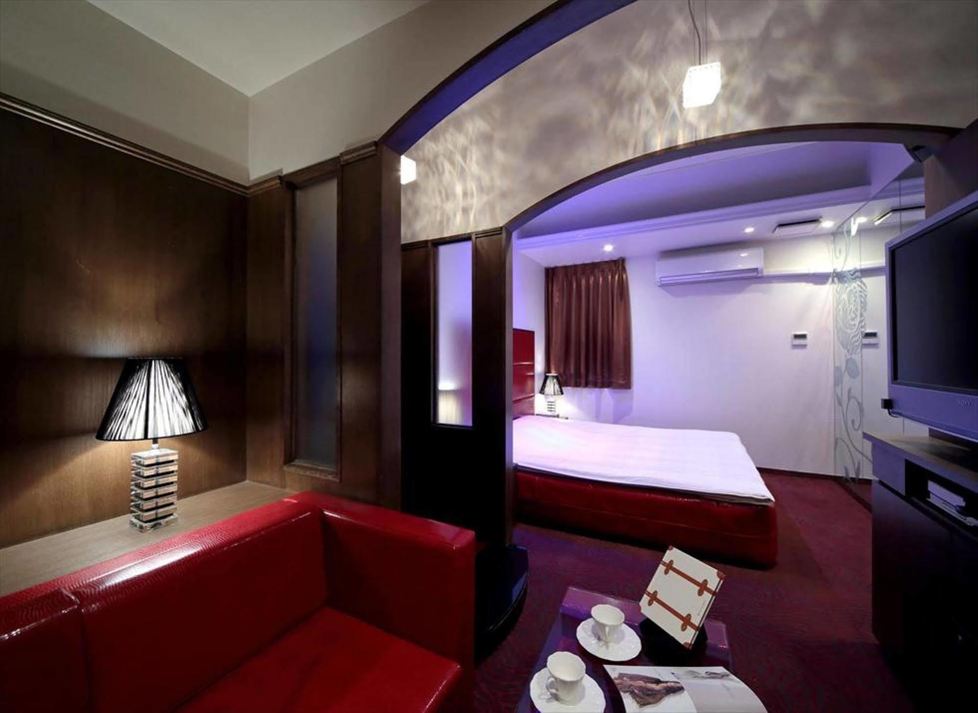 Design W Zip Club (adults Only) Love hotel