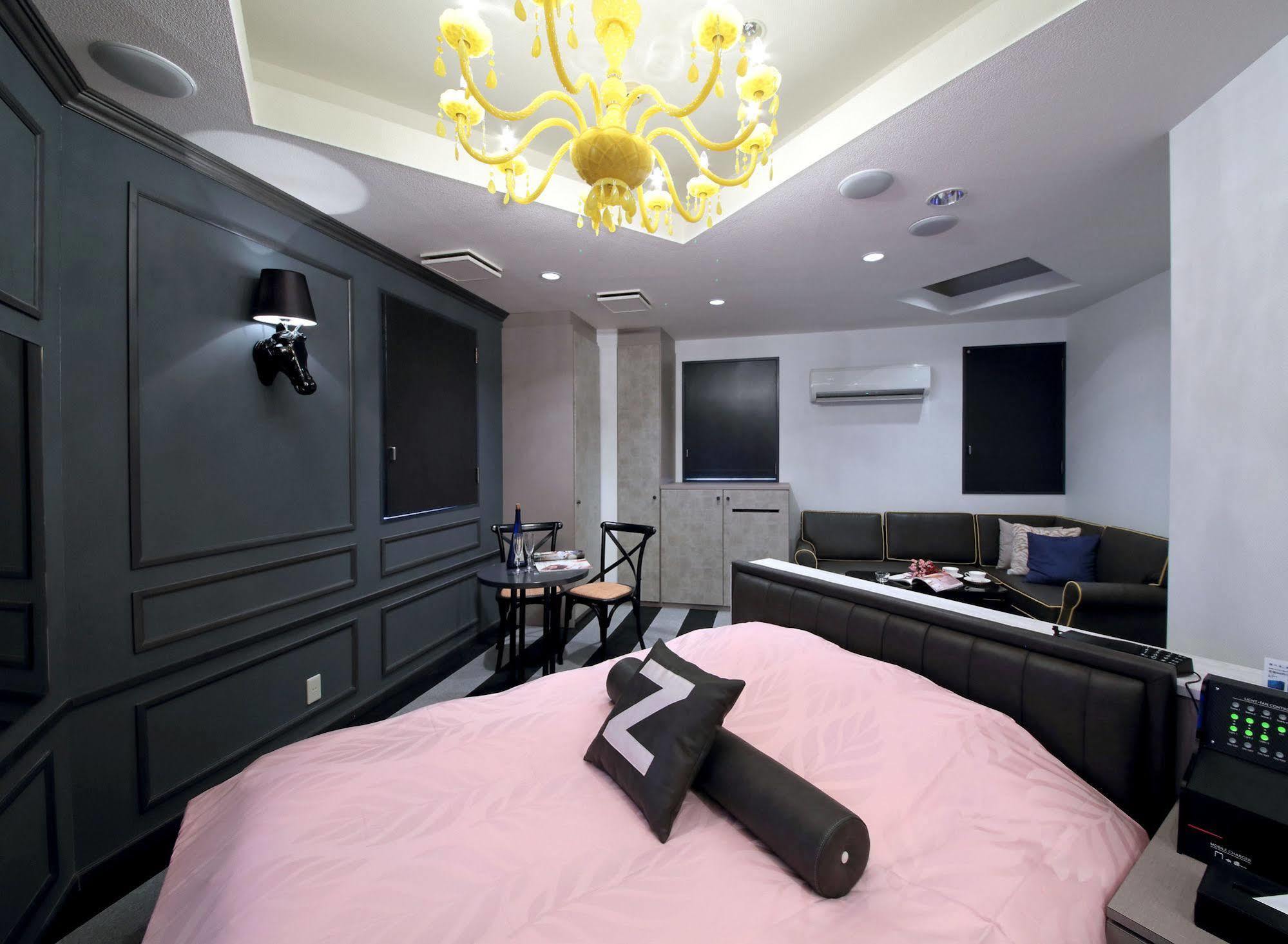 Design W Zip Club (adults Only) Love hotel