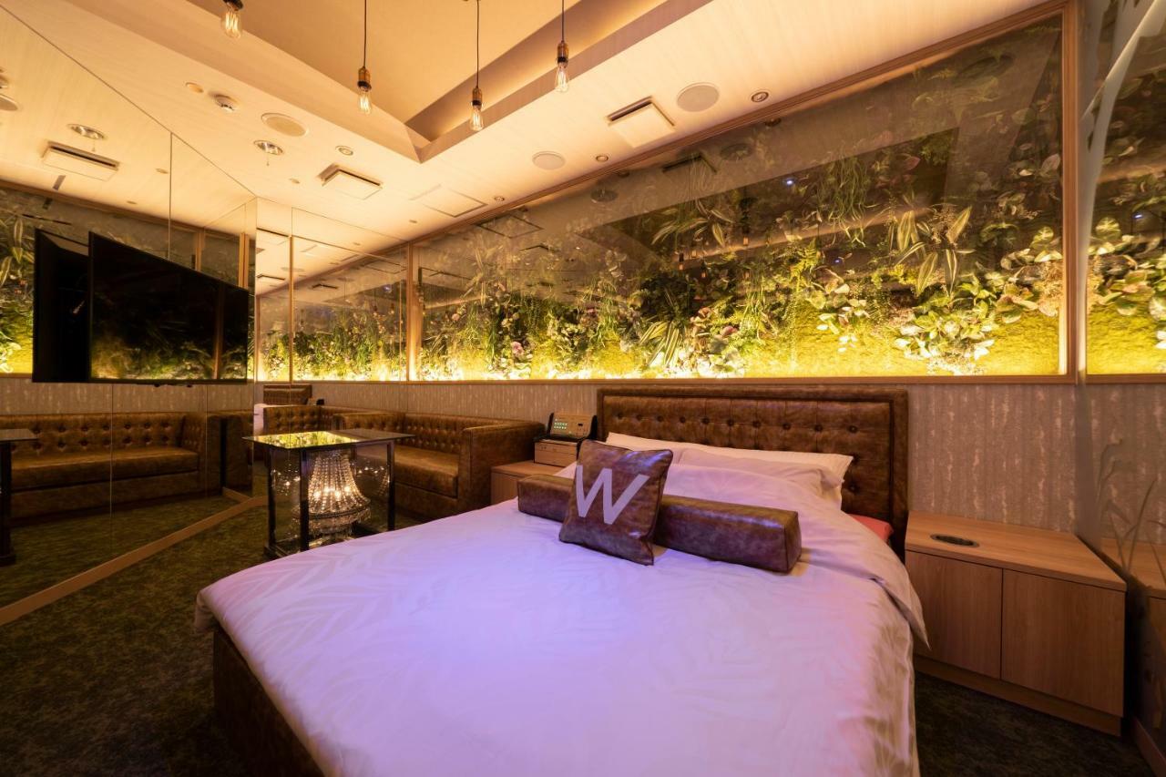 Design W Zip Club (adults Only) Love hotel *